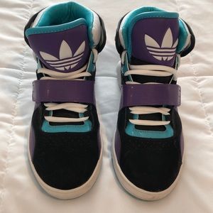 Adidas Sneakers